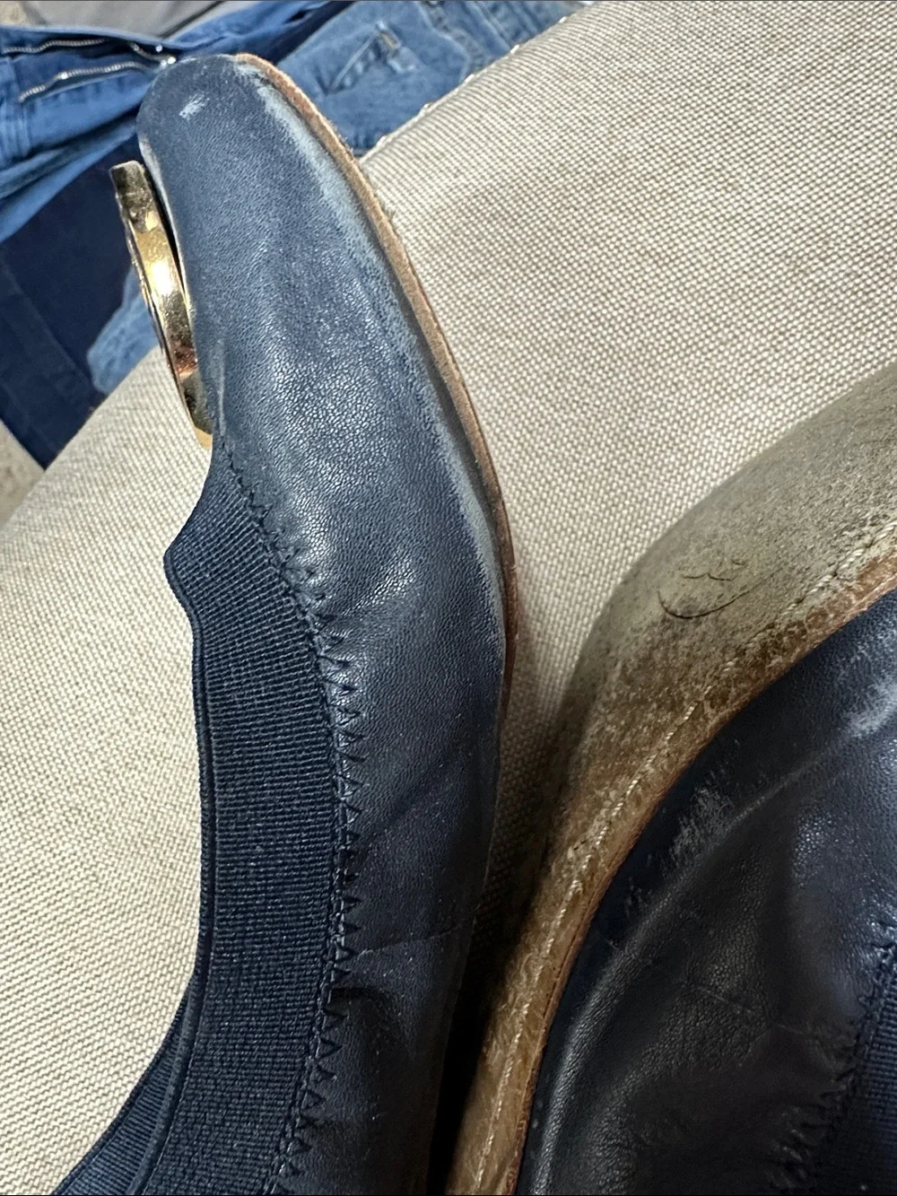 Tory Burch Navy blue Flats with Gold Logo Medallion size 6.5